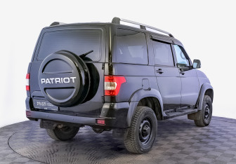 Подержанный автомобиль УАЗ Patriot 2024 года (5 фото)
