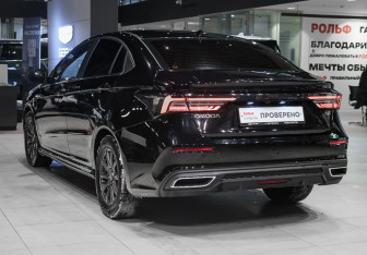 Подержанный автомобиль Omoda S5 2024 года (6 фото)