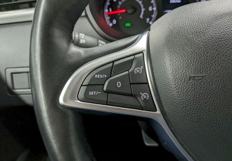 Подержанный автомобиль Renault Arkana 2021 года (26 фото)