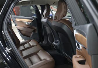 Подержанный автомобиль Volvo S90 2020 года (12 фото)