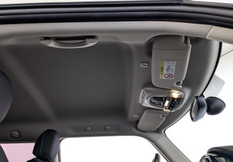 Подержанный автомобиль MINI Hatch 2019 года (22 фото)