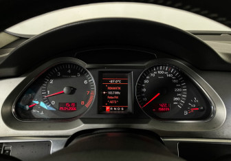 Подержанный автомобиль Audi A6 Sedan 2006 года (11 фото)