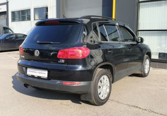 Подержанный автомобиль Volkswagen Tiguan 2011 года (5 фото)