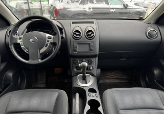 Подержанный автомобиль Nissan Qashqai 2012 года (9 фото)