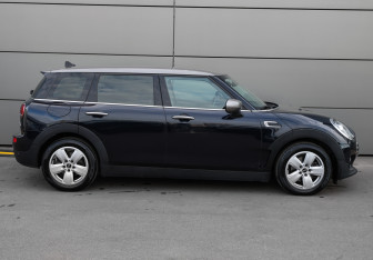 Подержанный автомобиль MINI Clubman Wagon 2021 года (4 фото)