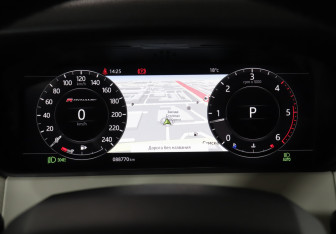 Подержанный автомобиль Land Rover Range Rover Velar 2018 года (11 фото)