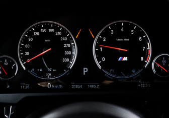 Подержанный автомобиль BMW X6 M 2018 года (11 фото)