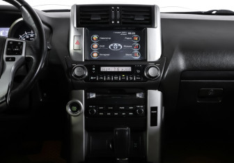 Подержанный автомобиль Toyota Land Cruiser Prado 2011 года (12 фото)