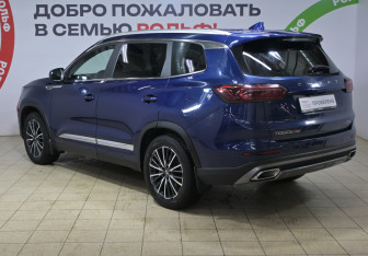Подержанный автомобиль Chery Tiggo 8 Pro 2023 года (5 фото)