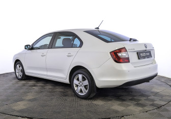 Подержанный автомобиль Skoda Rapid Liftback 2019 года (7 фото)