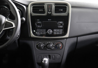 Подержанный автомобиль Renault Logan Sedan 2020 года (8 фото)