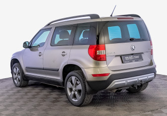 Подержанный автомобиль Skoda Yeti 2016 года (7 фото)