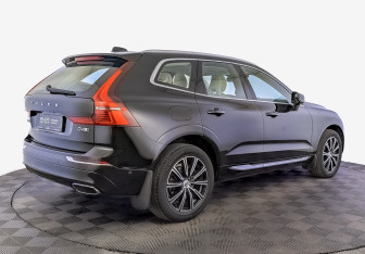 Подержанный автомобиль Volvo XC60 2018 года (5 фото)