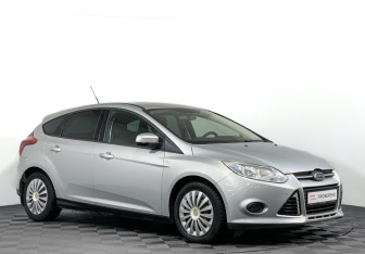 Подержанный автомобиль Ford Focus Hatchback 2012 года (3 фото)