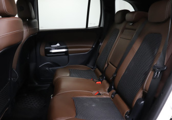 Подержанный автомобиль Mercedes-Benz GLB 2021 года (10 фото)