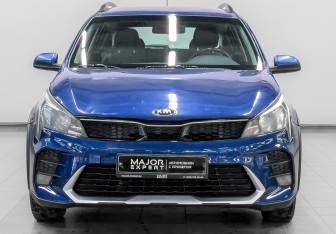 Подержанный автомобиль Kia Rio Hatchback 2021 года (2 фото)