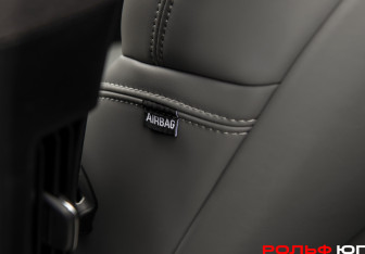 Подержанный автомобиль Zeekr 001 2024 года (16 фото)