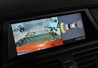 Подержанный автомобиль BMW X6 2009 года (18 фото)