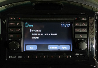 Подержанный автомобиль Nissan Juke 2011 года (15 фото)