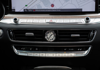 Подержанный автомобиль Kia K9 2022 года (20 фото)