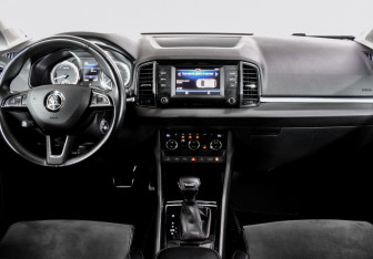 Подержанный автомобиль Skoda Karoq 2020 года (18 фото)