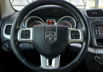 Подержанный автомобиль Dodge Journey 2014 года (12 фото)