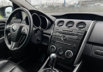 Подержанный автомобиль Mazda CX-7 2011 года (9 фото)