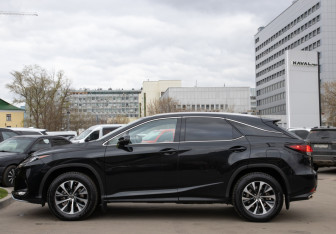 Подержанный автомобиль Omoda C5 2024 года (6 фото)