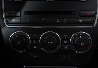 Подержанный автомобиль Land Rover Freelander 2012 года (18 фото)