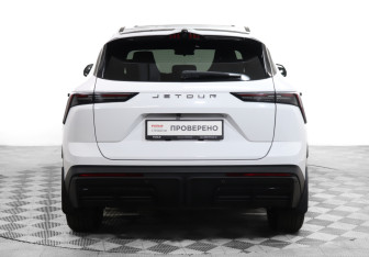 Подержанный автомобиль Jetour Dashing 2023 года (6 фото)