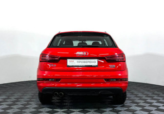 Подержанный автомобиль Audi Q3 2015 года (6 фото)
