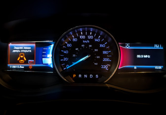 Подержанный автомобиль Ford Explorer 2016 года (13 фото)