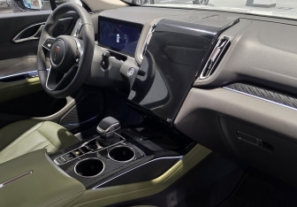 Новый Hongqi HS3 2024 (9 фото)