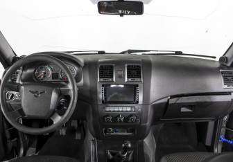 Подержанный автомобиль УАЗ Patriot 2014 года (12 фото)