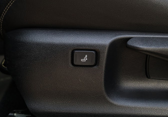 Подержанный автомобиль Toyota Corolla Sedan 2019 года (15 фото)