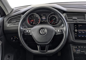 Подержанный автомобиль Volkswagen Tiguan 2018 года (22 фото)