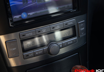 Подержанный автомобиль Toyota Avensis Sedan 2006 года (19 фото)