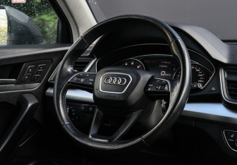 Подержанный автомобиль Audi Q5 2018 года (12 фото)