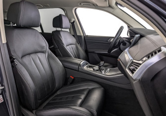 Подержанный автомобиль BMW X5 2020 года (24 фото)