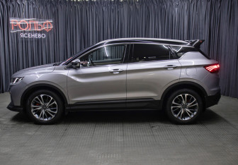 Подержанный автомобиль Geely Coolray 2023 года (8 фото)