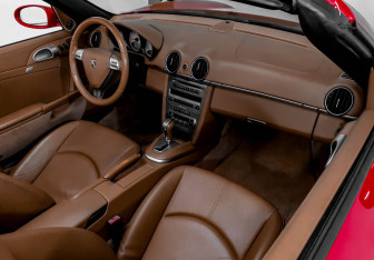 Подержанный автомобиль Porsche Boxster 2008 года (10 фото)