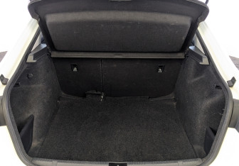 Подержанный автомобиль Skoda Rapid Liftback 2021 года (10 фото)