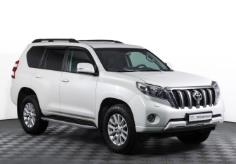 Подержанный автомобиль Toyota Land Cruiser Prado 2014 года (3 фото)