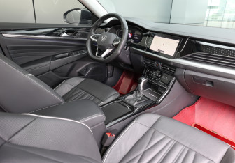 Подержанный автомобиль Volkswagen Passat Sedan 2021 года (10 фото)