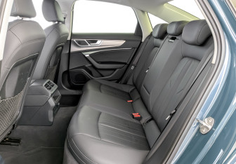 Подержанный автомобиль Audi A6 Sedan 2020 года (12 фото)