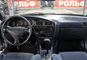 Подержанный автомобиль Toyota Camry Sedan 1991 года (9 фото)