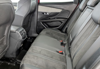 Подержанный автомобиль Peugeot 3008 2021 года (12 фото)