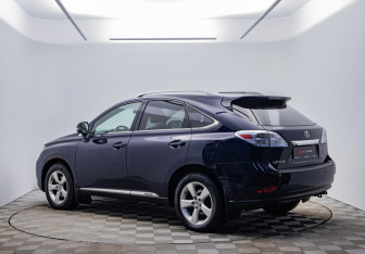 Подержанный автомобиль Lexus RX 2009 года (7 фото)