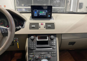 Подержанный автомобиль Volvo XC90 2004 года (16 фото)