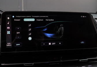 Подержанный автомобиль Changan UNI-S 2024 года (20 фото)